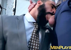 Elegant grizzly gives a muddy dt and has his butt ravaged