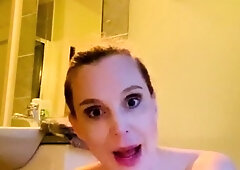 Close up MiLF getting it in the ass
