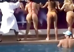 Gabriela Serpa Butt Scene  in Magaly Tv