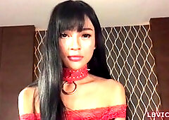 She-creature, teen (18+)