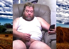 Vibro, straight gay, bearded bear