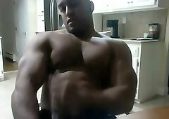 Samoan Guy Jacking Off