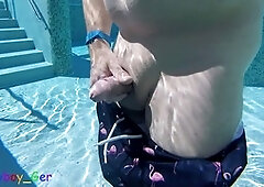 Naked public pool, pool masturbate solo male, nackt schwimmen