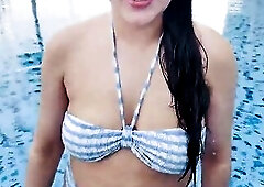 A Cute Stranger Meet Me In The Swimming POOL
