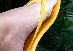 FemaleAgent MILF indulges studs foot fetish
