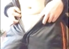 Femboy Fem_olivia staying warm while pissing in his underwear