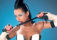 Glamorous brunette Sandra Iron swallows sperm after dp