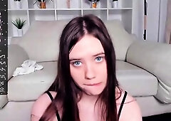 Brunette Couch Webcam Solo Fun Masturbating