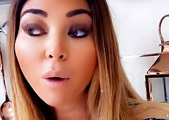 Tasty amateur blonde babe masturbating on web cam