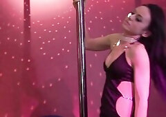 Savannah Gold Screws Her Stripper Allies In The Club