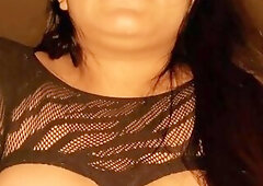 María Carbaleon es la reina del Inframundo y viene a la tierra a preñarse de un mortal en halloween