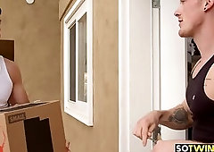 Delivery man delivers loads of anal surprise for stud