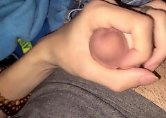 Draining off to a cute jizm stream