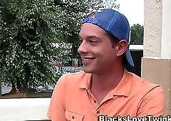 Black hunk rails whitey