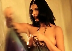 She Knows Her own Naked Beauty