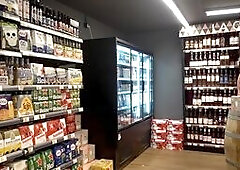 Naked in Shop (SPAR)