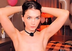 Young amateur teen in solo masturbation getting kinky