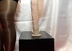 SISSY BITCH FUCKS BIG ASS HOLE WITH BIG BIG DILDO VERY SLUT