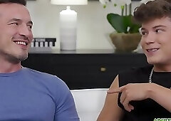 Drake Von and Derek Kage gets a dick pic from a complete stranger