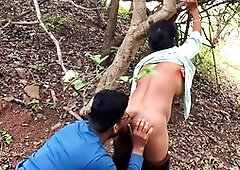 Young Indian bhabhi Permi_Pooja gets her ass pounded in the jungle with her boyfriend