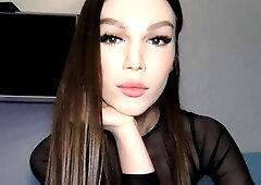 Webcam brunette solo masturbation