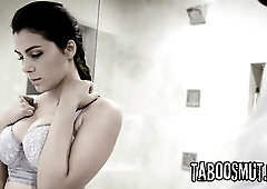 Hawt Italian Maid Screws With The Abode Owner