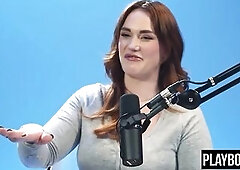 Plump big beautiful woman cougar Siri fingers her curly cunt until that babe cums hard