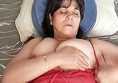 Stepmom Monse enjoys a wild hookup