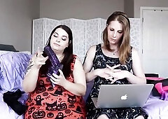 Sydney Screams and Cassie Cummings are reviewing 2 recent dildos from Velvet Alley Designs. On display this day is the Revvverend Doomsday and Otis di