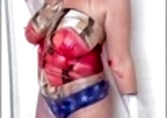 Light-haired, douche, body paint