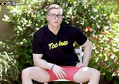 Geeky hunk Clark Rogers presenting his awesome body in HD