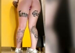 I flashed my boobs at McDonald's… then squirted twice in the washroom with the door wide open