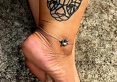 Linsey Dawn solo foot fetish