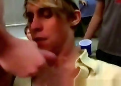 Male slut sucking different college guys