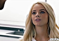 Elsa Jean Deepthroats on Lunch Date