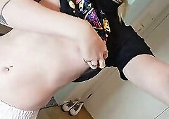 Hot feminist Dorian Drake fucks his tight ass while jerking off and swallows all of his own cum -