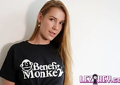 Alexis Crystal and Cherry Kiss are eating pussies with pleasure