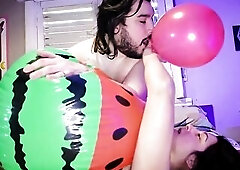I love balloons, and this guy likes Inflatables... but the one and the other likes to have sex during the time that blowing *///o///* watch me giving 