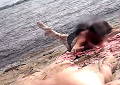 RAMROD FLASH ON BEACH - Little rod public flashing