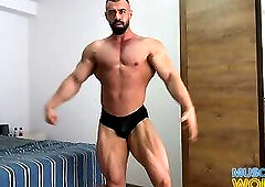 Cocky Bodybuilder Jerks for Your Worship