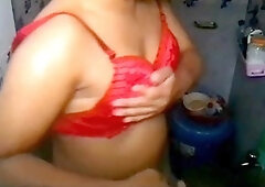 Pornographic star, fledgling, shower