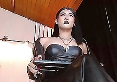 Shemale in leather jacket