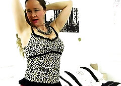 Sexy Older Wench Josie Groans From Toying With Her Recent Sextoy - AMATEUR EURO