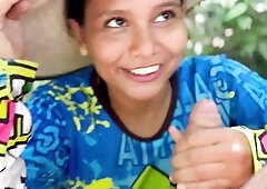 A STRANGER GIVES ME A ORAL SEX AND SWALLOWS ALL MY CUM