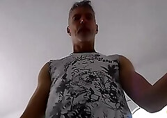 Man Puppy: Giant Richard Lennox Got A Naughty Surprise From His Tiny Ex