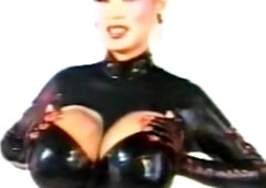 Omege japanese girl with big boobs on cams