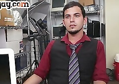 Black nympho bottom fucked in anal hole by nasty fucker