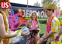 Madison Morgan Rosalyn Sphinx and Jessy Jones in a summer orgy with hands and heat
