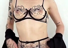 Hot babe alexis adams solo masturbation