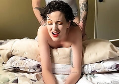 Amateur brunette doggystyle fucks a big cock